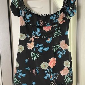 Size 8 medium Summer dark blue floral pattern dress size zipper back, no tags